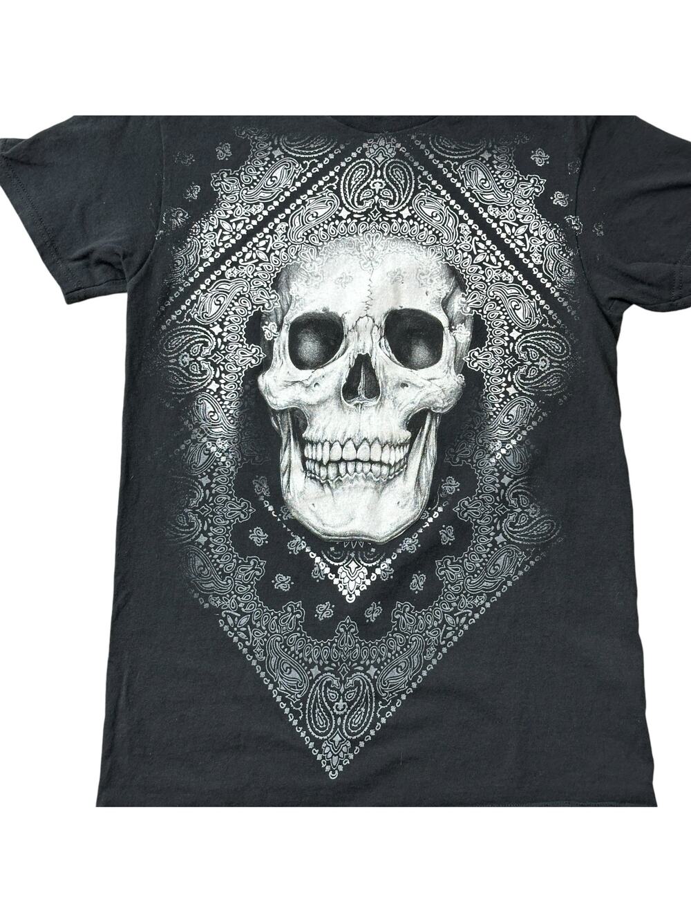 Vintage Skull Bandana Y2K Grunge Graphic Short Sleeve Men's Small